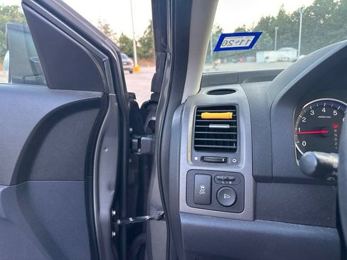 Used 2011 Honda CR-V LX image 10