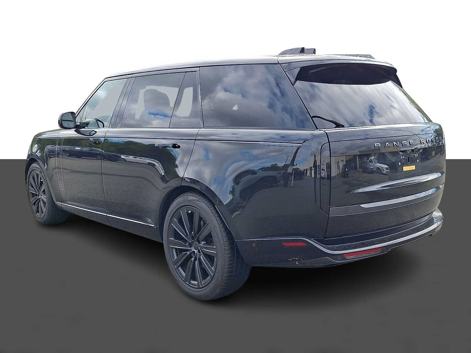 Used 2026 Land Rover Range Rover Long Wheelbase SE AWD/4WD image 4