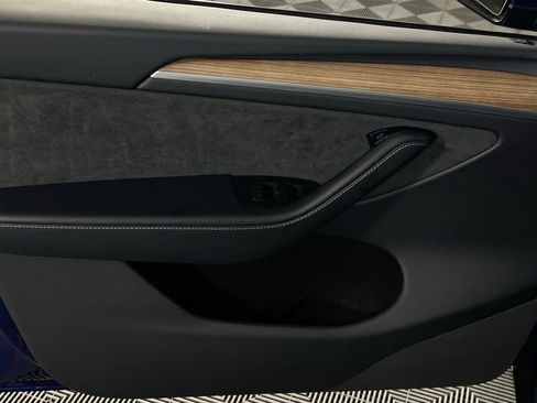 Used 2024 Tesla Model Y Long Range image 23