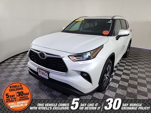 Used 2022 Toyota Highlander XLE image 4