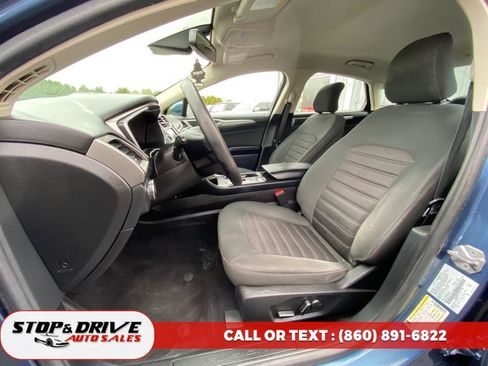 Used 2019 Ford Fusion SE image 16