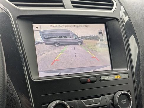 Used 2019 Ford Explorer XLT w/ Equipment Group 201A image 17