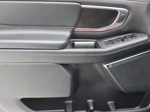 Used 2025 Ford Expedition Platinum w/ Stealth Appearance Package AWD/4WD image 15