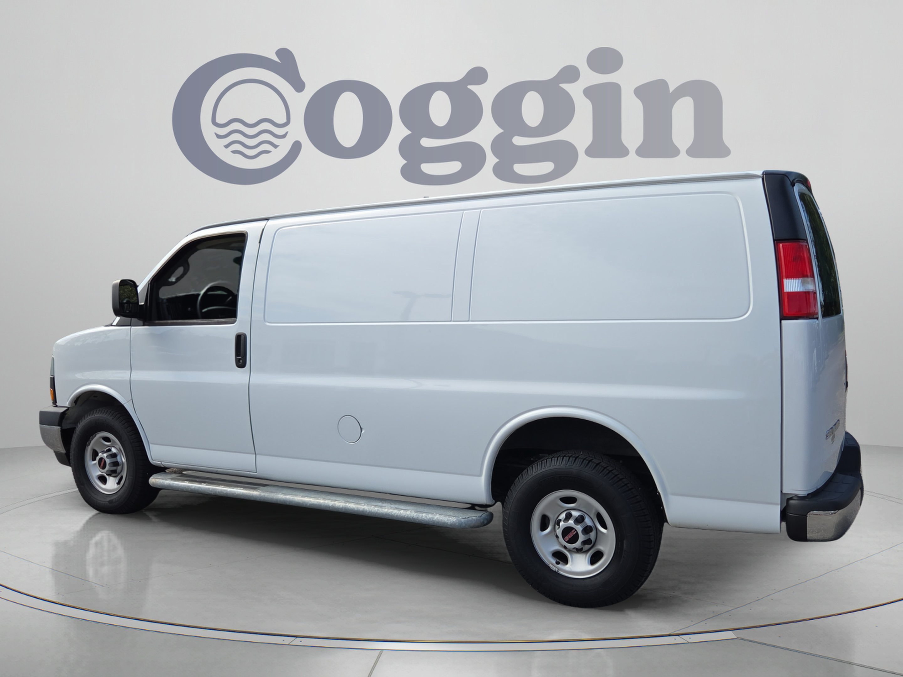 Used 2023 GMC Savana 2500 w/ Driver Convenience Package RWD image 3