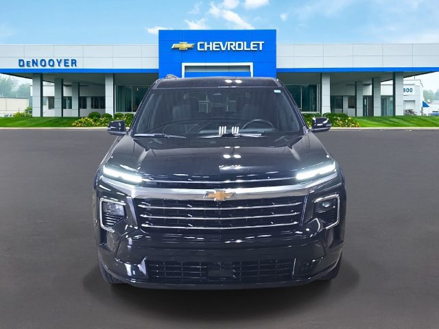Used 2026 Chevrolet Traverse High Country w/ LPO, Floor Liner Package AWD/4WD image 2
