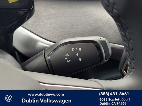 New 2025 Volkswagen ID. Buzz Pro S image 17