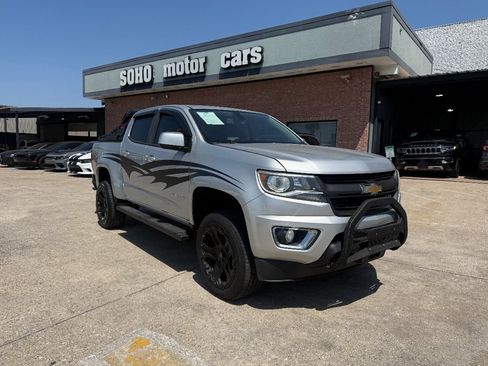 Used 2018 Chevrolet Colorado Z71 RWD image 3