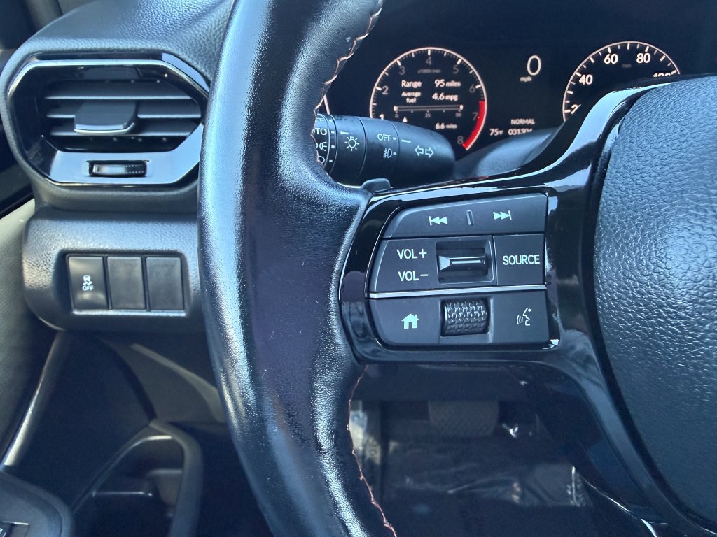 Certified 2025 Honda Pilot Sport image 25