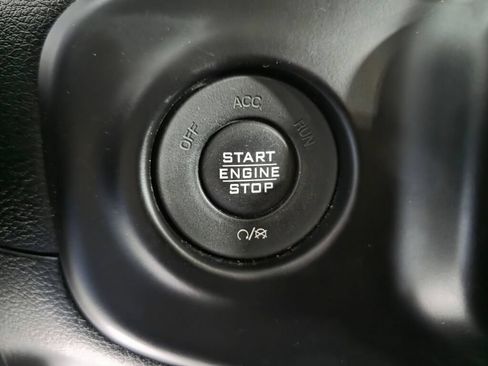 Used 2020 Jeep Gladiator Overland AWD/4WD image 17