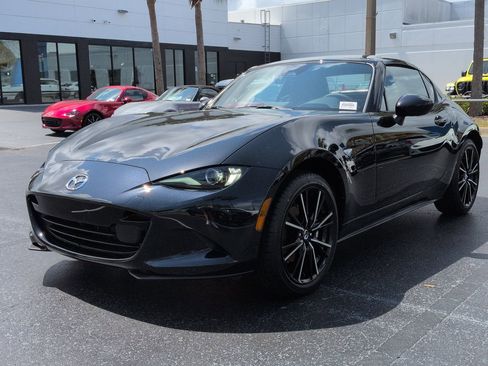 New 2026 MAZDA MX-5 Miata RF Grand Touring RWD image 8