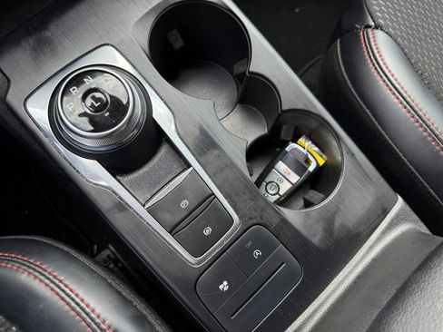 Used 2025 Ford Escape ST-Line image 30