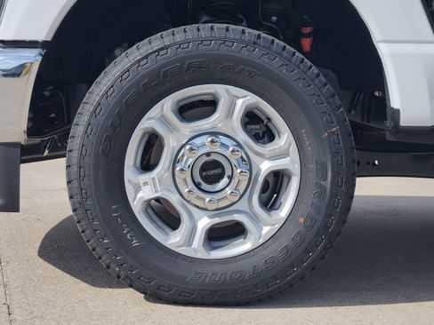 New 2026 Ford F250 XLT w/ FX4 Off-Road Package AWD/4WD image 11