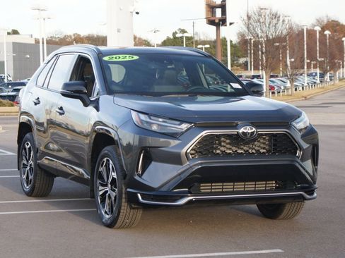 Used 2025 Toyota RAV4 XSE image 2