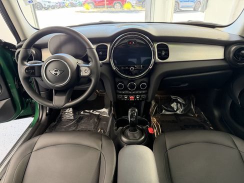 Used 2024 MINI Cooper 4-Door Hardtop FWD image 12