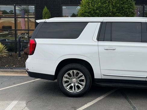 Used 2025 GMC Yukon XL Denali RWD image 22