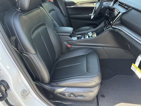 New 2027 Jeep Grand Cherokee Limited AWD/4WD image 13