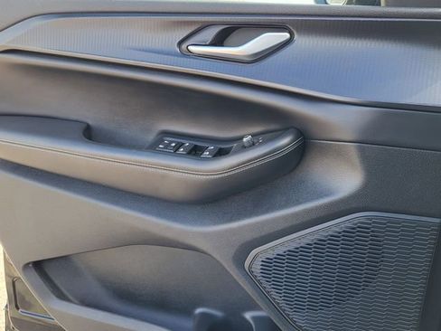 Used 2023 Jeep Grand Cherokee L Laredo image 13