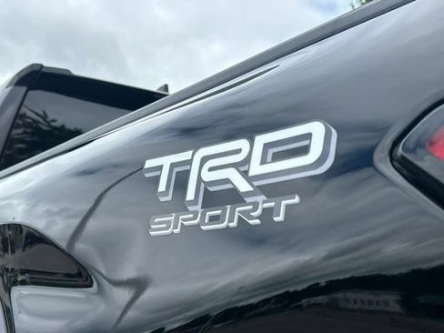 Used 2025 Toyota Tacoma TRD Sport AWD/4WD image 17