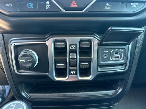 Used 2023 Jeep Wrangler Unlimited w/ Cold Weather Group AWD/4WD image 22