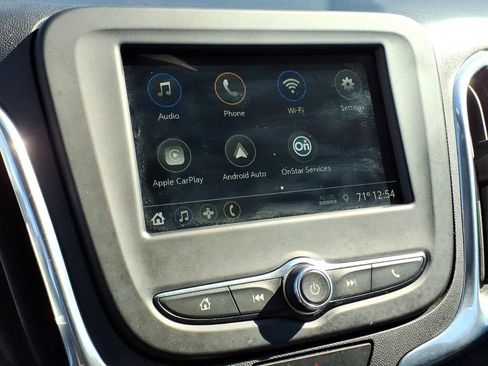 Used 2019 Chevrolet Equinox LS image 18