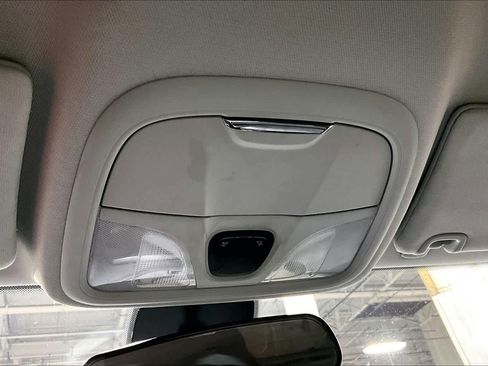 Used 2019 Jeep Cherokee Latitude Plus image 34