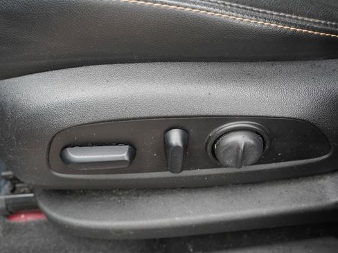 Used 2020 Chevrolet Equinox Premier image 26