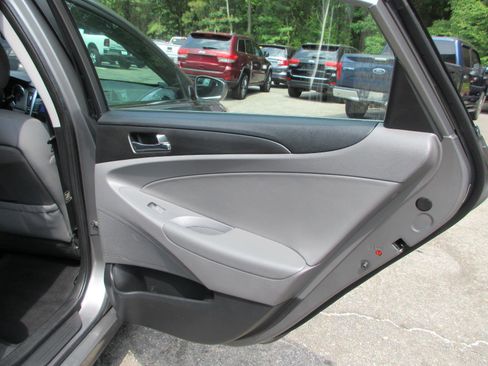 Used 2013 Hyundai Sonata GLS w/ Popular Equipment Pkg FWD image 16