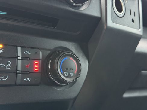 Used 2018 Ford F150 XLT w/ Equipment Group 302A Luxury image 3