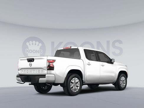 Used 2023 Nissan Frontier SV w/ SV Convenience Package image 4