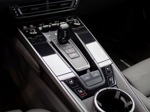 Used 2024 Porsche 911 Targa 4S w/ Premium Package image 20