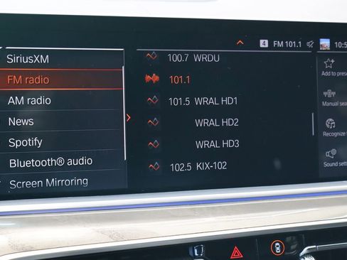 Used 2022 BMW X5 M50i w/ Executive Package image 35