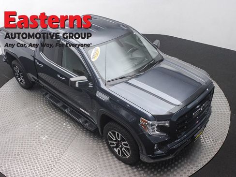 Used 2021 GMC Sierra 1500 Elevation w/ LPO, Elevation Black Package AWD/4WD image 3