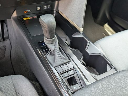 Used 2025 Toyota Camry LE w/ Convenience Package FWD image 16