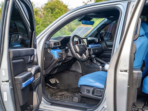 Used 2024 Toyota Tacoma TRD Sport image 24