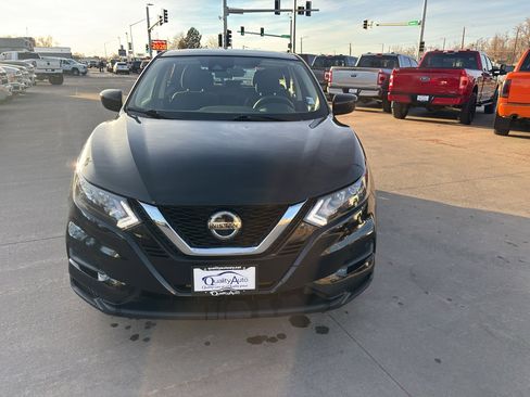 Used 2022 Nissan Rogue Sport S image 3