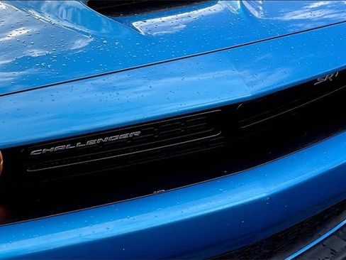 Used 2015 Dodge Challenger SRT image 30