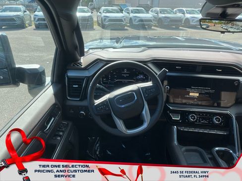 New 2025 GMC Sierra 2500 Denali w/ Denali Reserve Package image 13