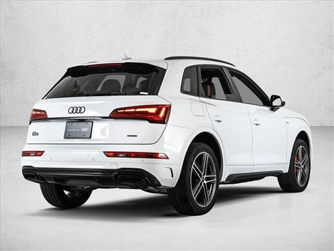 Certified 2025 Audi Q5 e Premium Plus w/ Premium Plus Package image 5