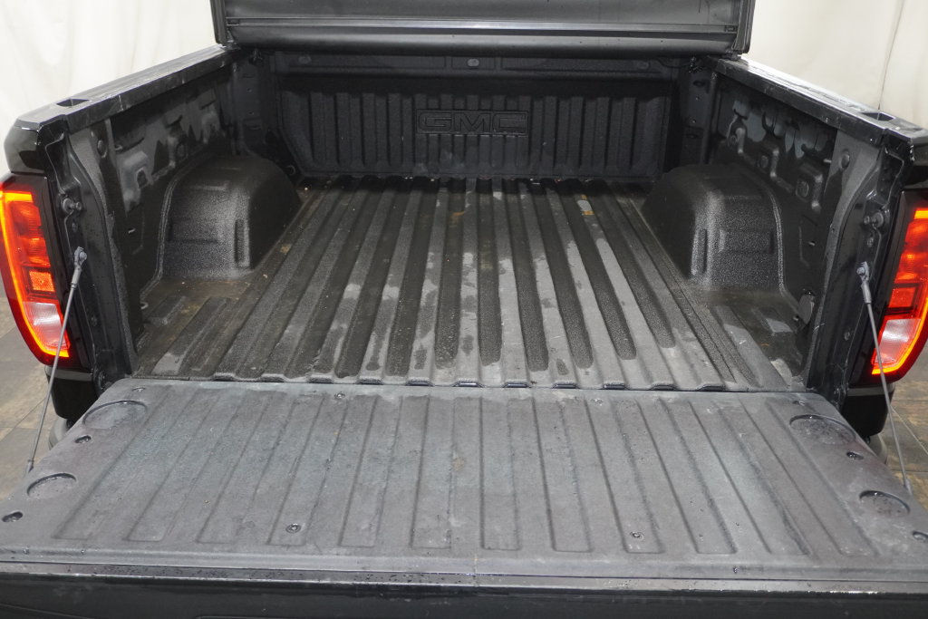 Used 2025 GMC Sierra 1500 Elevation w/ Elevation Premium Package AWD/4WD image 7
