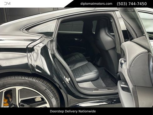 Used 2023 Audi RS e-tron GT w/ Carbon Performance Package image 21