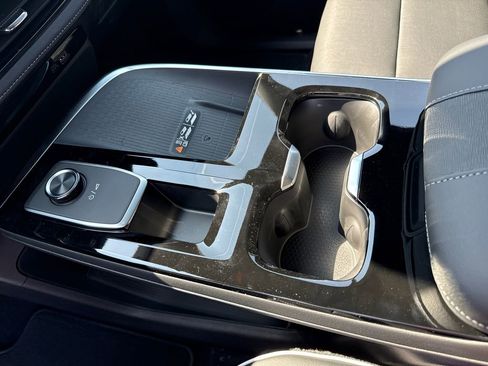 New 2026 Buick Enclave Preferred image 27