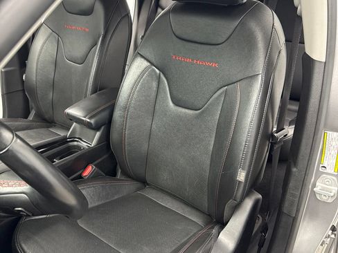 Used 2022 Jeep Compass Trailhawk w/ Trailhawk Elite Group AWD/4WD image 9