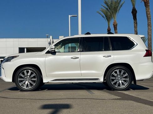 Used 2017 Lexus LX 570 4WD image 9
