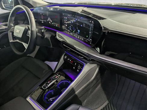 Certified 2025 Audi Q5 Premium w/ Convenience Package image 26