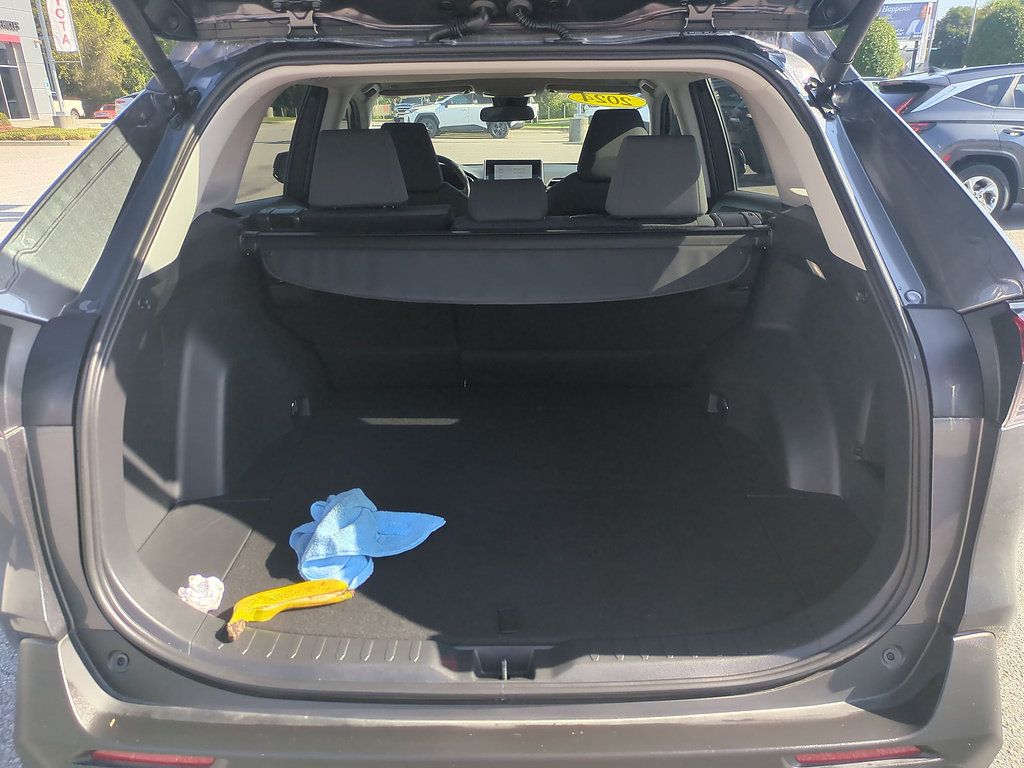 Certified 2024 Toyota RAV4 XLE w/ Convenience Package FWD image 31