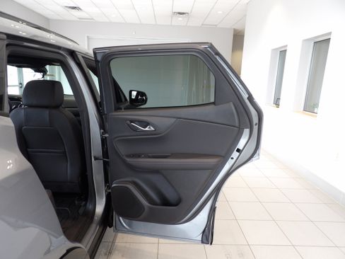 Used 2021 Chevrolet Equinox LT image 23