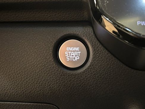 Used 2025 Kia Carnival SX Prestige FWD image 28