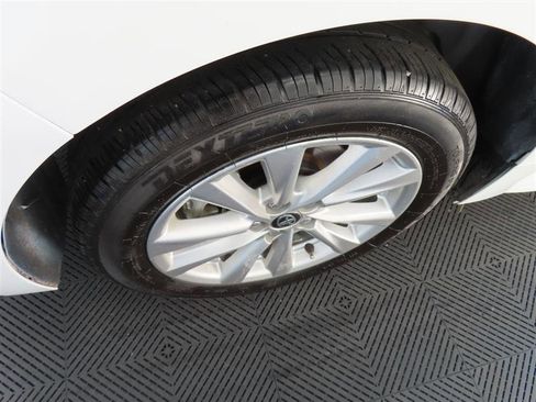 Used 2024 Toyota Corolla SE image 8