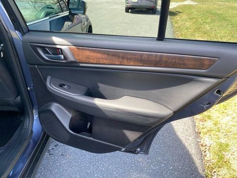 Used 2017 Subaru Outback 3.6R Limited image 25
