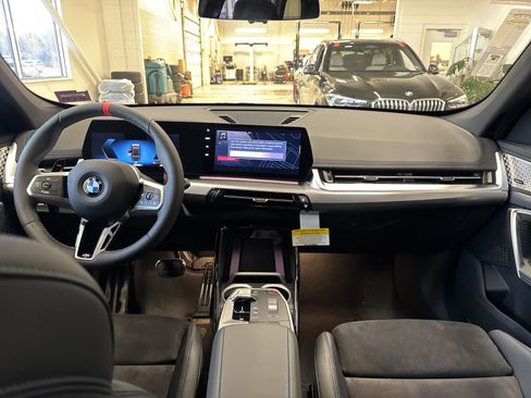 Used 2025 BMW X1 M35i image 17